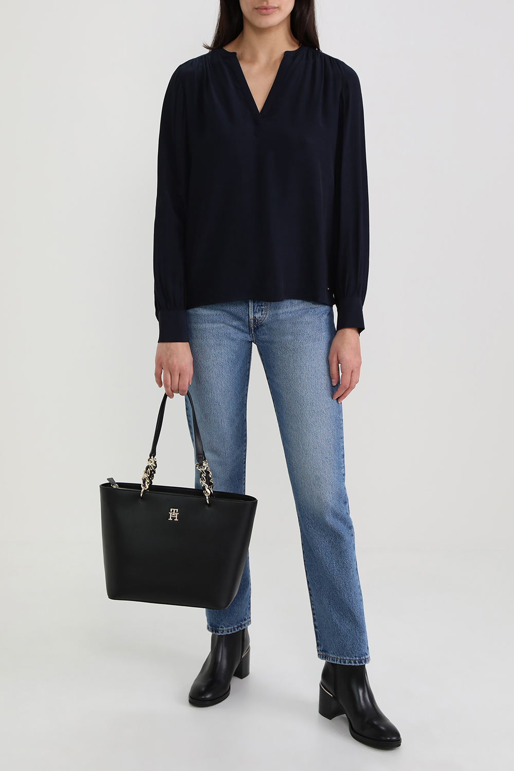 חולצת וי ארוכה